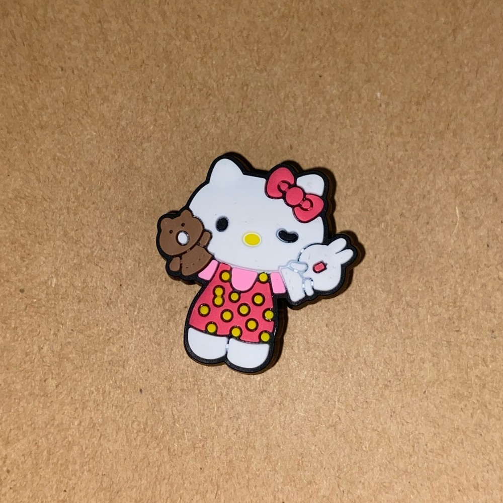 π6/$12π Hello Kitty Pink and White Croc Charm